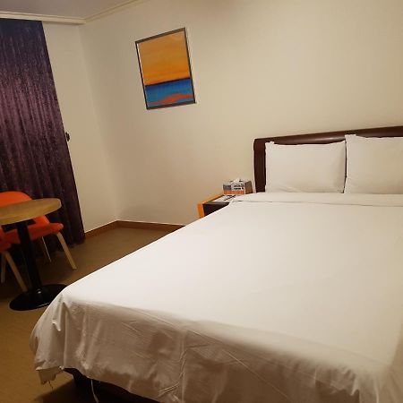 Crystal Motel Gangneung Ngoại thất bức ảnh