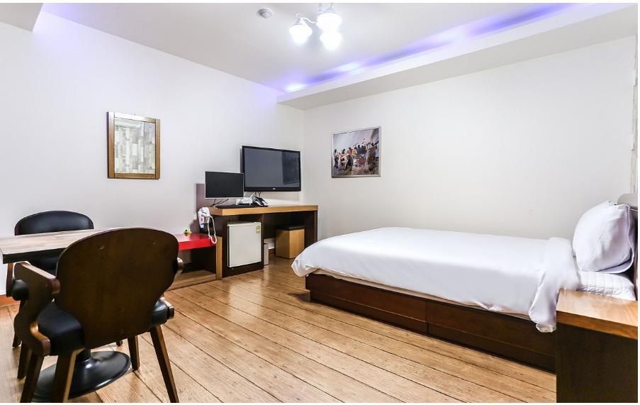 Crystal Motel Gangneung Ngoại thất bức ảnh